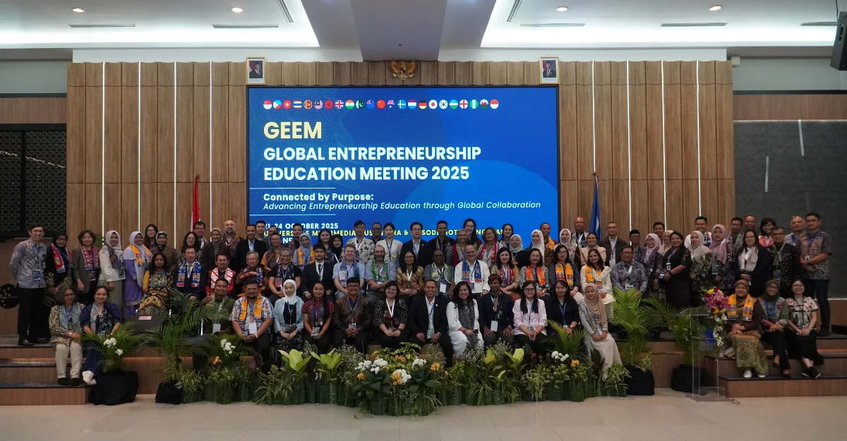Group photo of participants at GEEM 2025